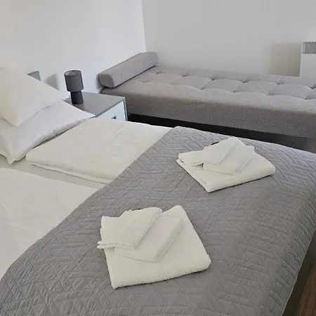 Faridani, Besplatan Parking I Ostava Za Skije I Bicikla Apartamento