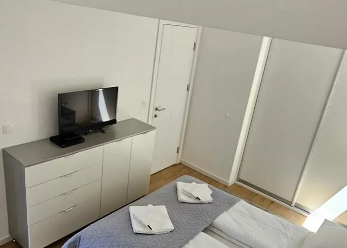 Faridani, Besplatan Parking I Ostava Za Skije I Bicikla Bjelašnica