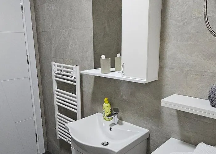 Faridani, Besplatan Parking I Ostava Za Skije I Bicikla