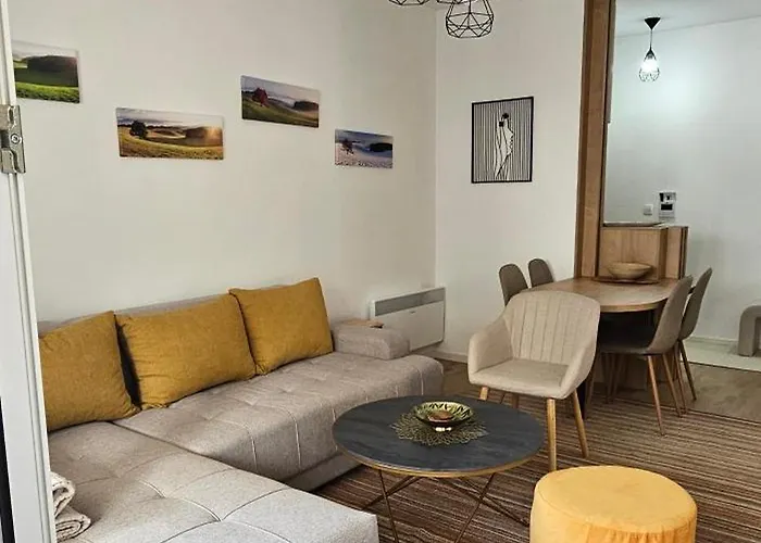 Faridani, Besplatan Parking I Ostava Za Skije I Bicikla Bjelašnica